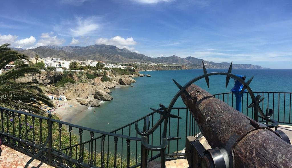 Edificio Verdemar - Stunning 1 Bed Apartment With Pool & Sea Views Nerja Extérieur photo